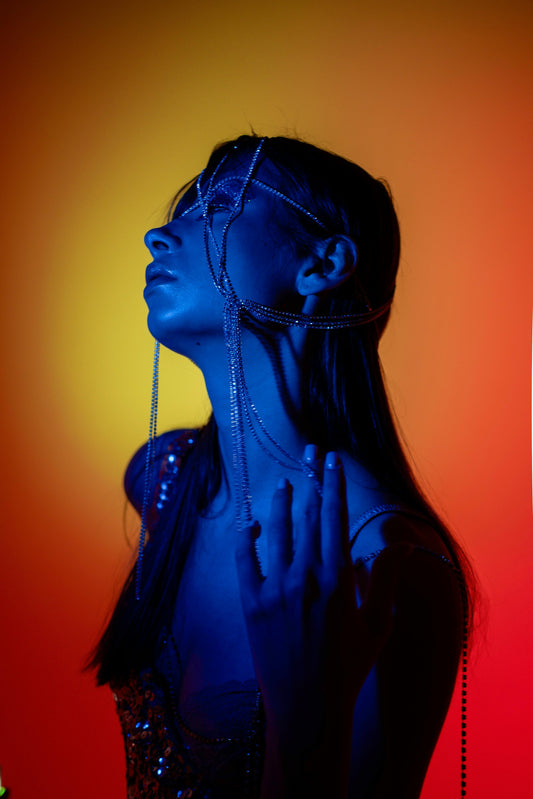 After Dark: How Jewelry Transforms the Night