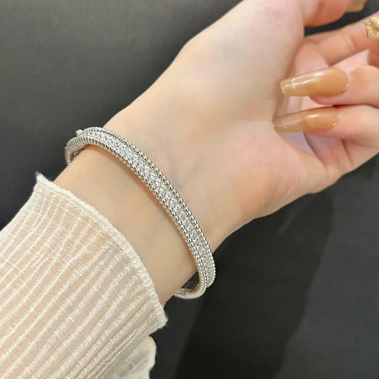 Luméra — Silver Radiance