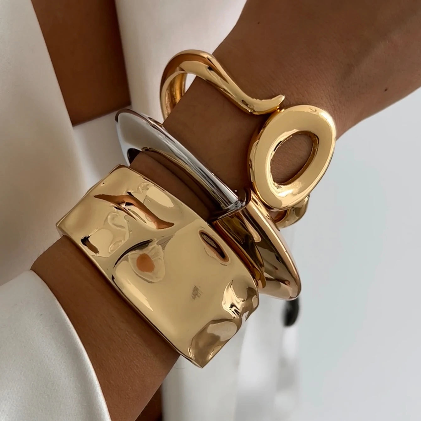 Orryxis | Gold-Tone | Sculptural Cuff
