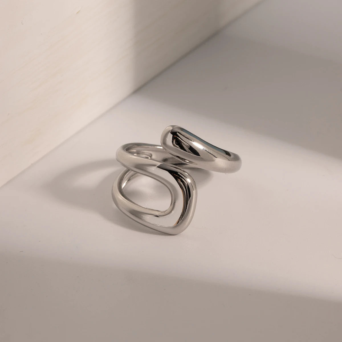 Aurevia | Sculpted Flow Rings