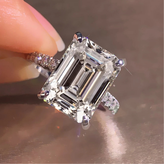 إكلا رويال | فخامة بلونين من البريق