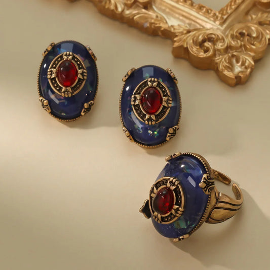 فيلمورا | أصداء ملكية