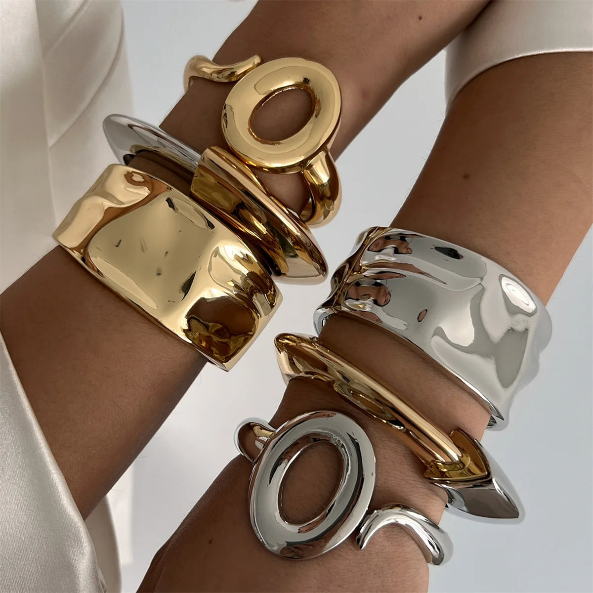 Orryxis | Gold-Tone | Sculptural Cuff