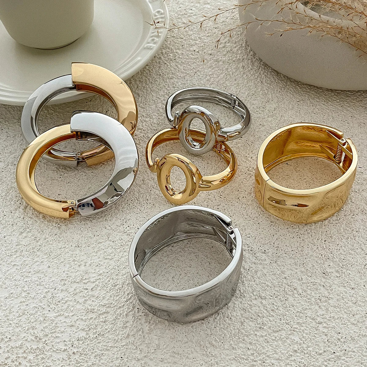 Orryxis | Gold-Tone | Sculptural Cuff