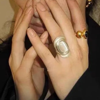 Lunare | Sculpted Opal Aura