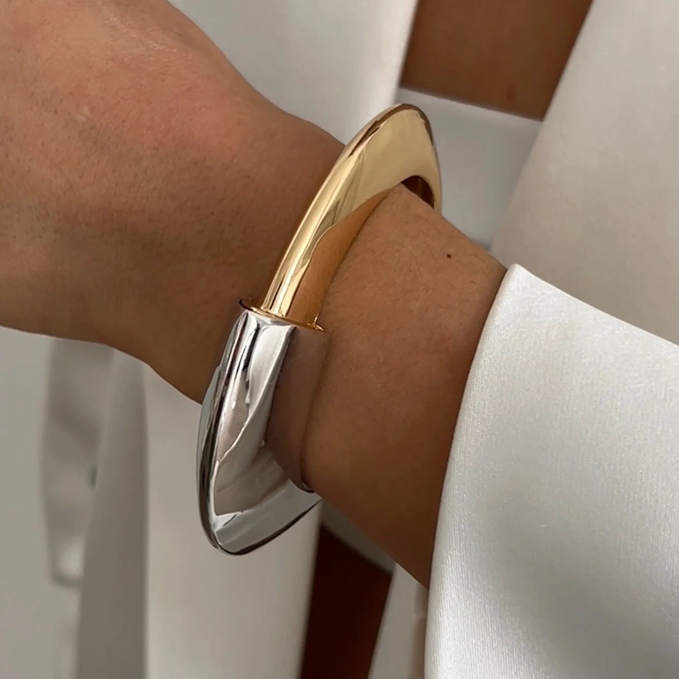 Orryxis | Gold-Tone | Sculptural Cuff