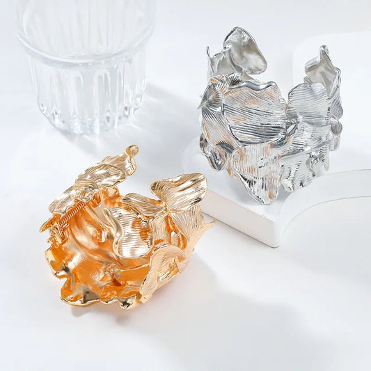 فلوريفوك | بتلات ذهبية متفتحة