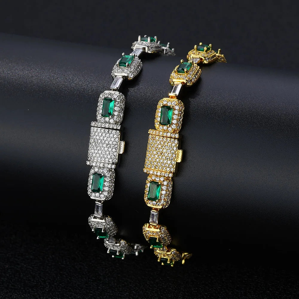 Verdura | Emerald Light in Motion