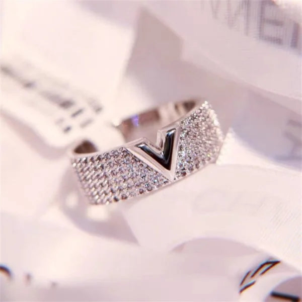 VIRENA Ring | Silver Jewelry | White Zircon