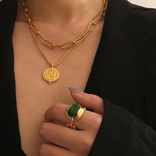 Émeraudelle — Bold Green Majesty