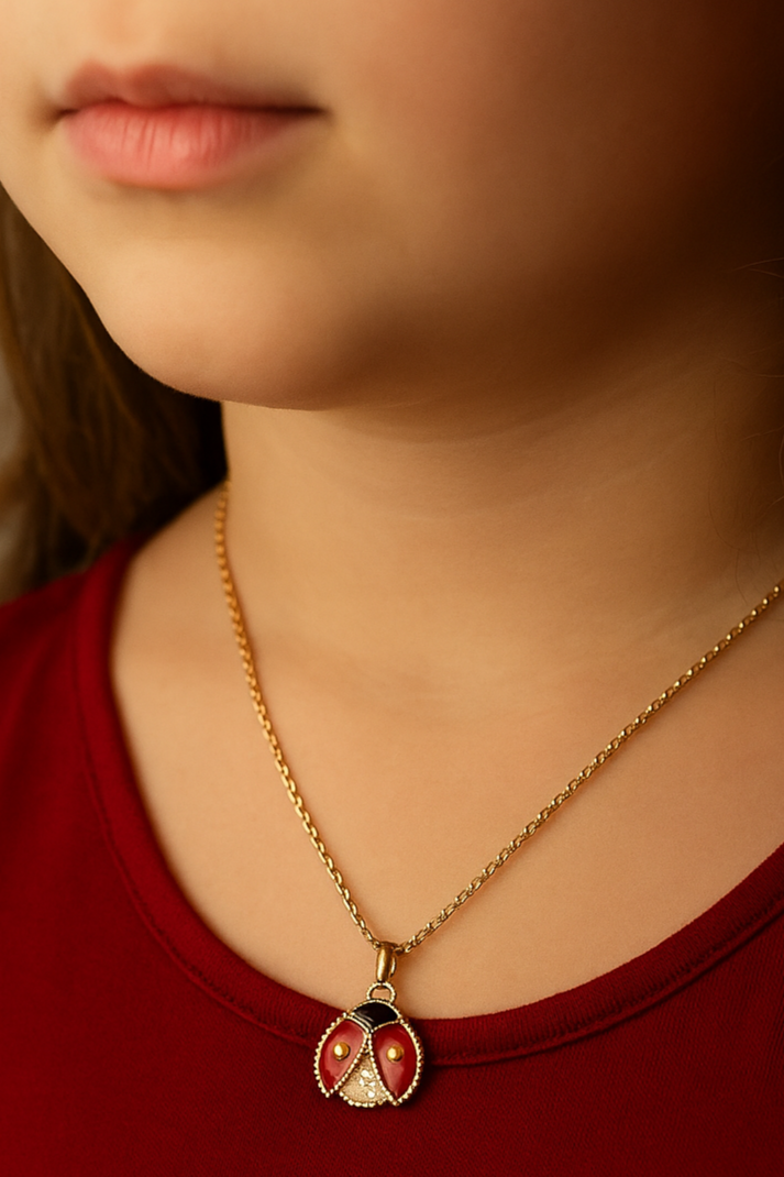 Clévora Necklace | Sterling Silver Modern Elegance