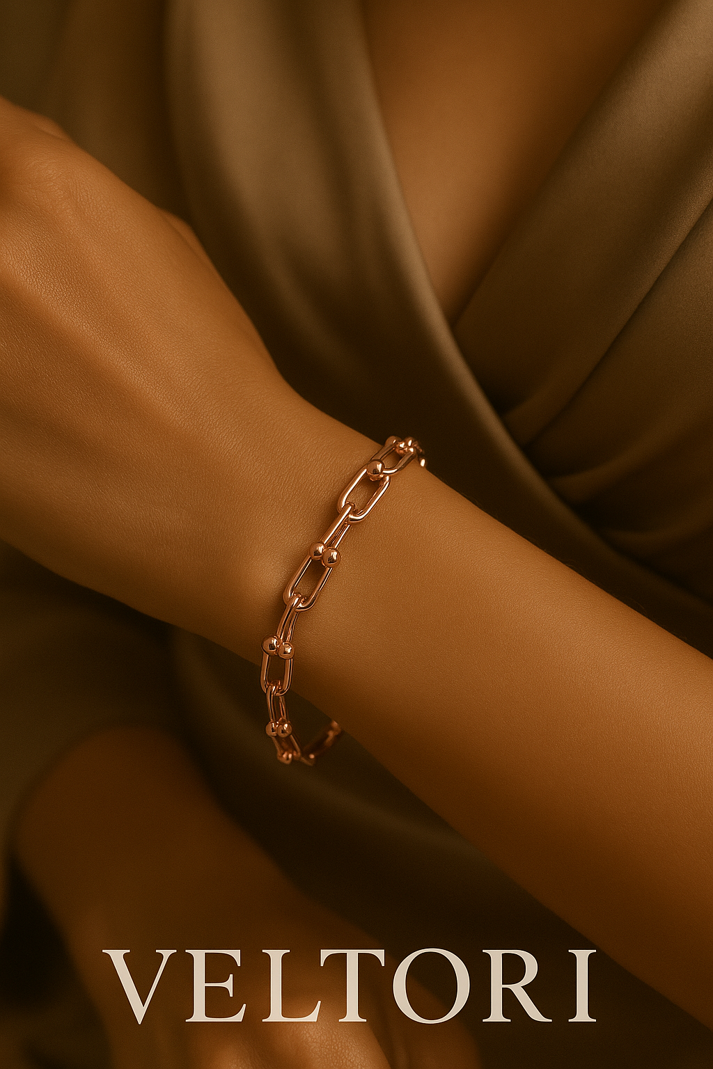 Cavelure | 925 Silver Jewelry | Horseshoe Buckle Design