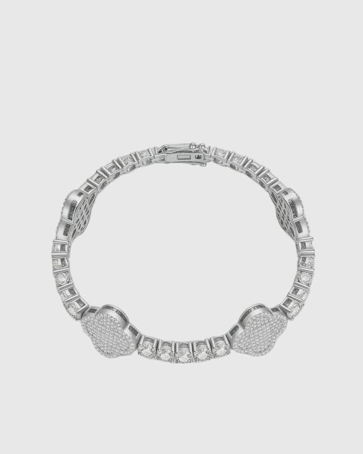 Circular view of the heavy 20g moissanite tennis bracelet demonstrating its fluid flexibility, secure clasp, and impeccable Italian silver craftsmanship.