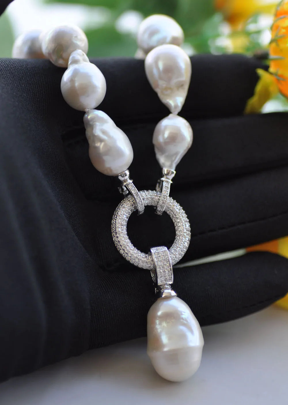 Lunaria — Baroque Pearl Radiance