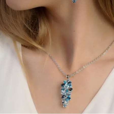 Azurélia — Blue Topaz Radiance