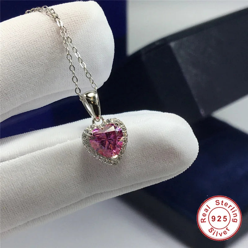 Rosavie | A Heart in Pink Light