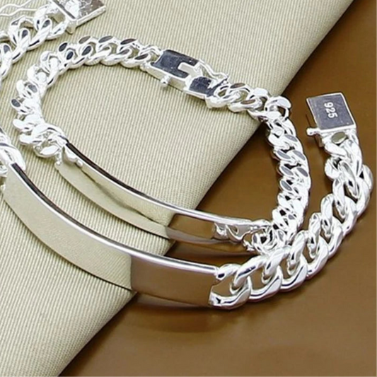 Argénteo | Bold Links of Legacy