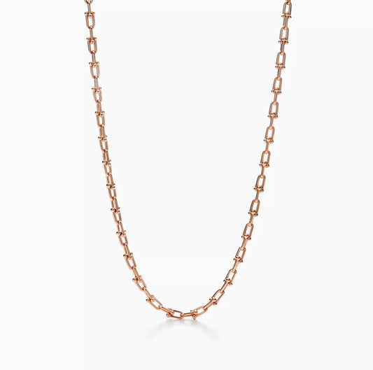 Lévamor Necklace | Small Horsebit Link in Gold