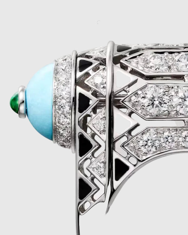 Macro detail of the hand-finished solid silver ring showing the flawless brilliant-cut zircon stones contrasted against deep black lacquer.