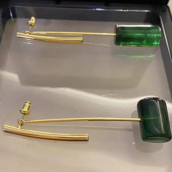 Aurivane — Modern with Gem Glow