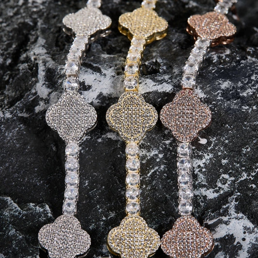 Clovisse | Fortune in Sparkling Light