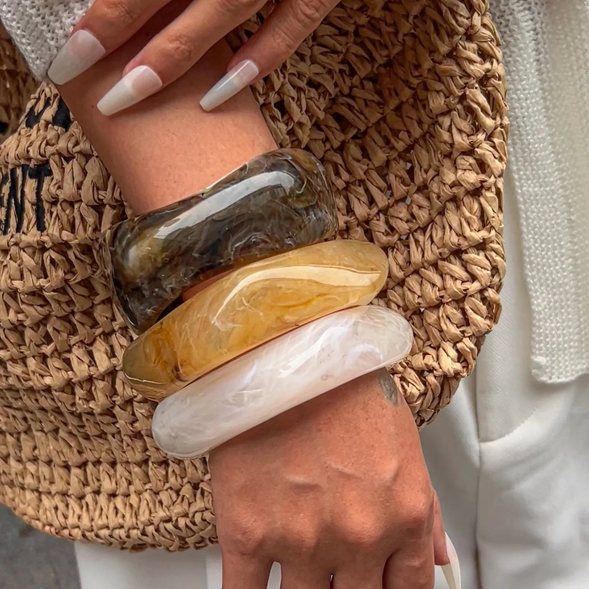 Marbélis | Resin | Retro Statement Bangle