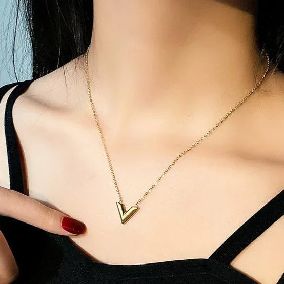 Signature | Geometry of Elegance