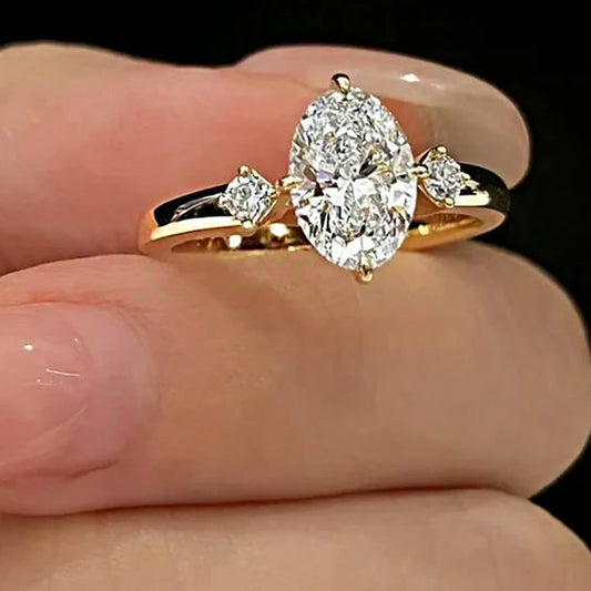 Lunara — Oval Moissanite Radiance