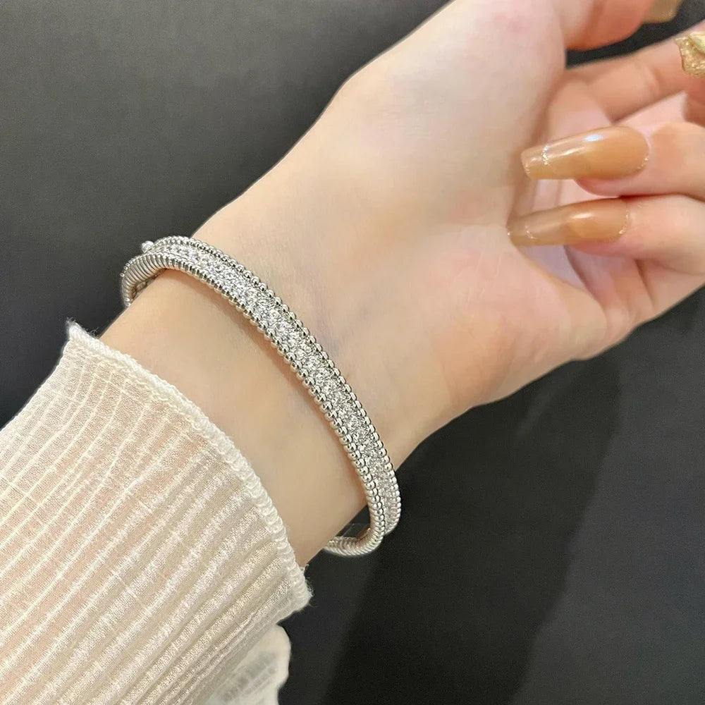 Luméra — Silver Radiance