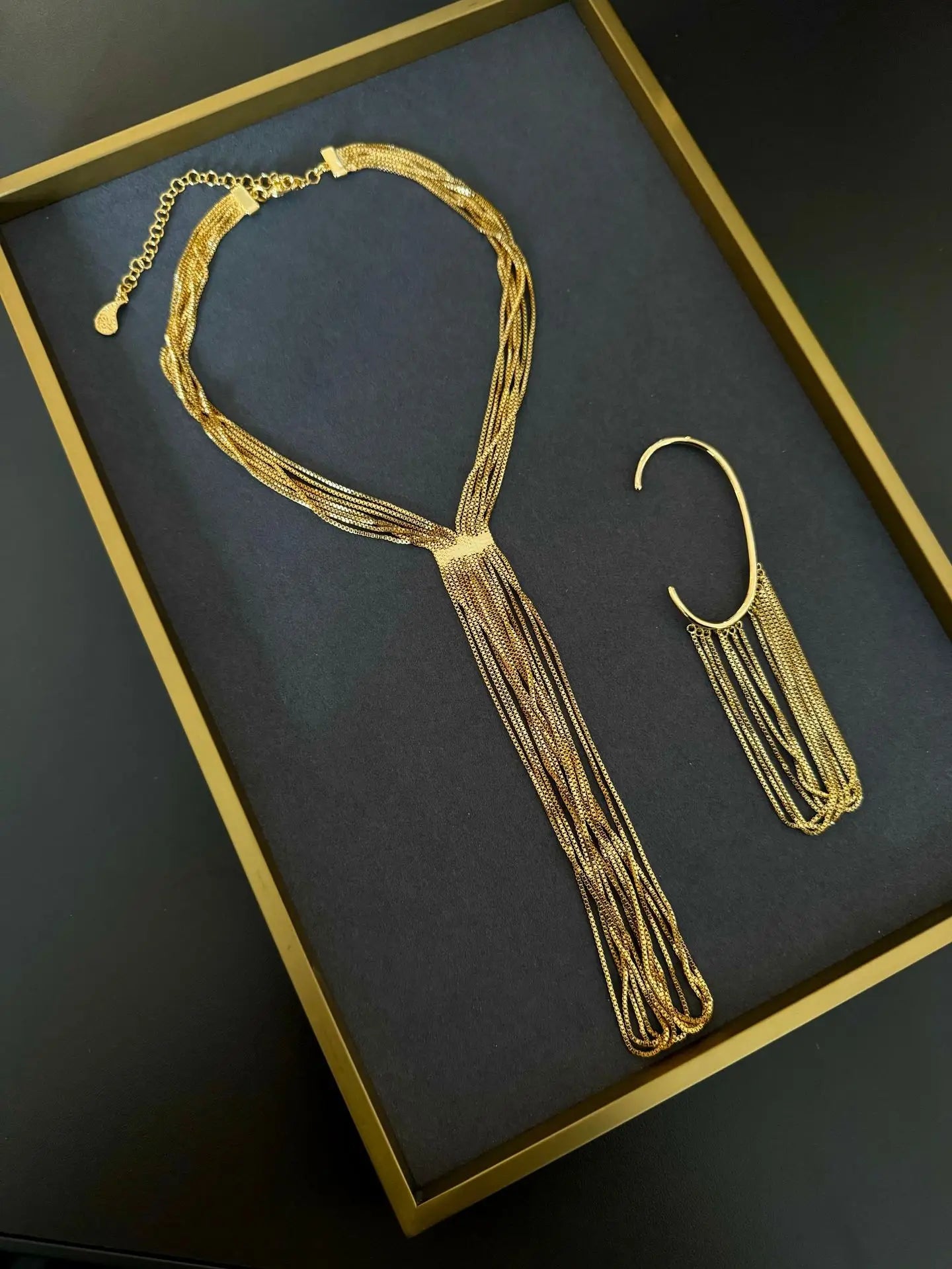 Elencia Set | Fluid Tassel Glow