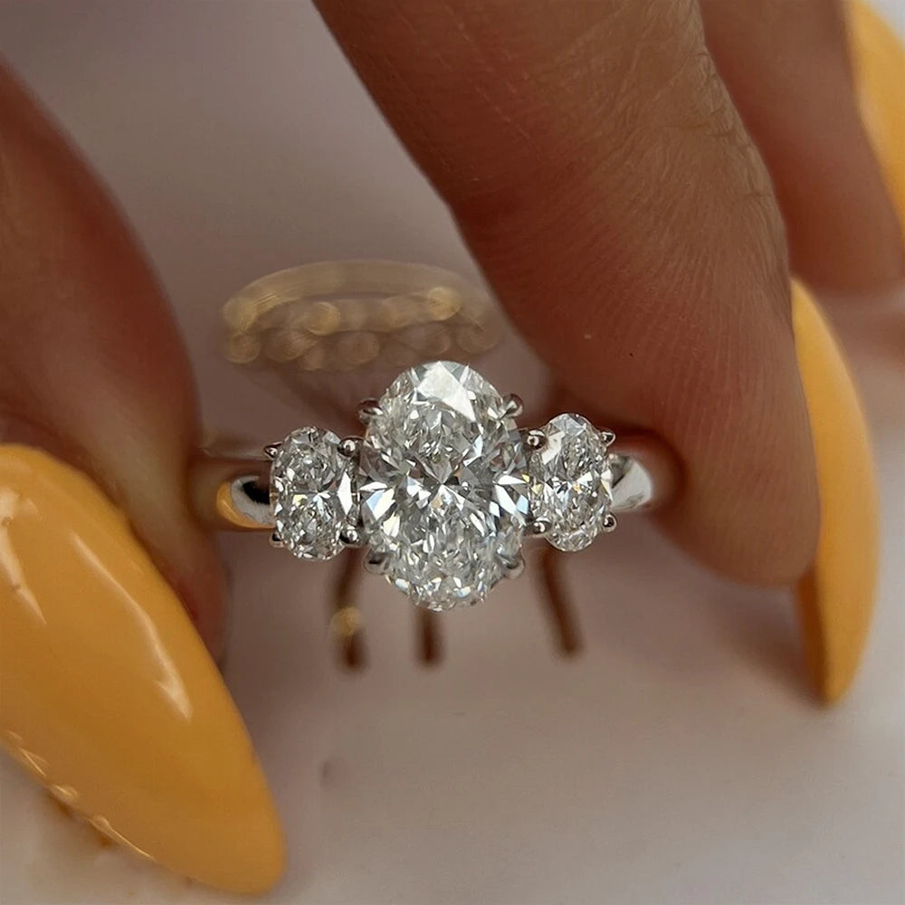 Eterna | 6 Karat Oval Moissanite Yüzük