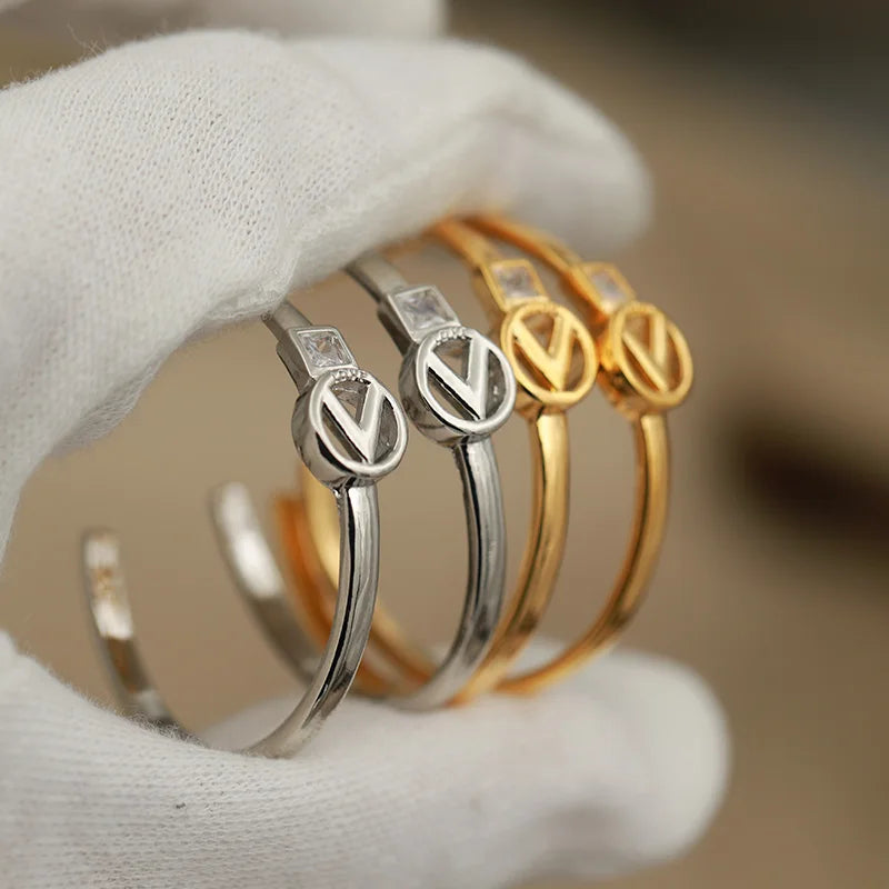 VELUNA Earrings | Gold Jewelry | Letter V Stud Design