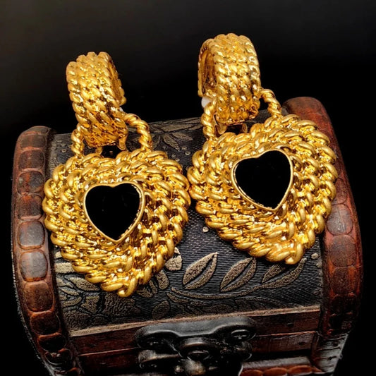 Aurélienne | Golden Heart Vintage Charm