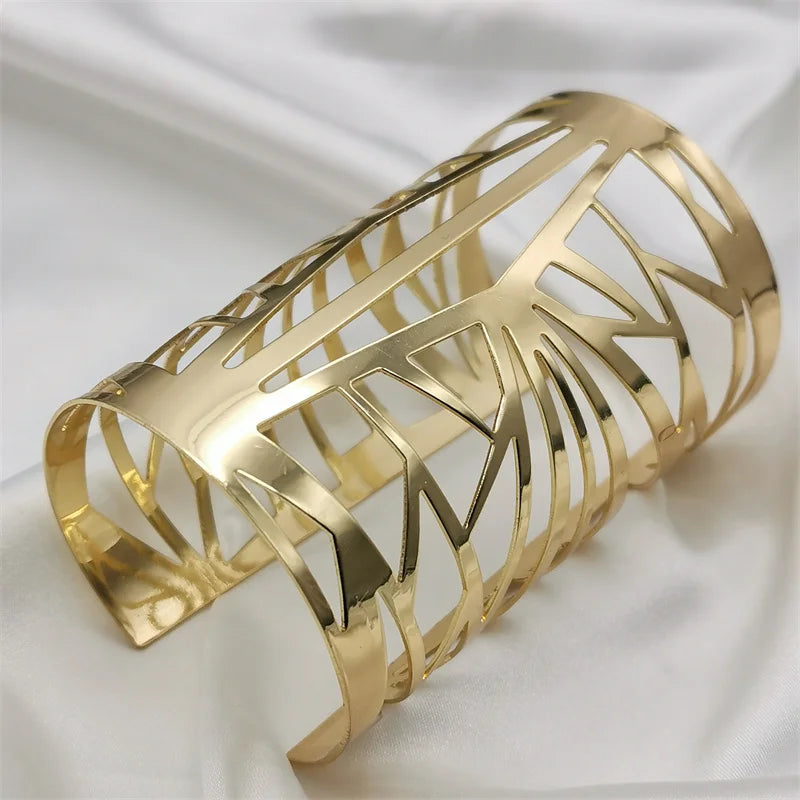 Zylaris | Gold-Plated | Sculptural Cuff