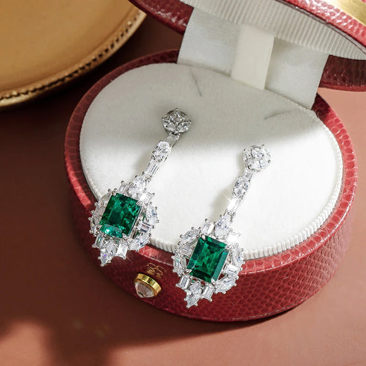 Émeraudia | Regal Green in Motion