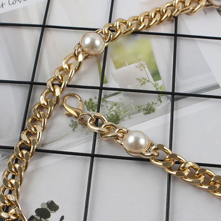 Déloria | Pearl & Chain Statement Belt