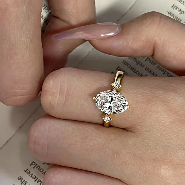 Lunara — Oval Moissanite Işıltısı