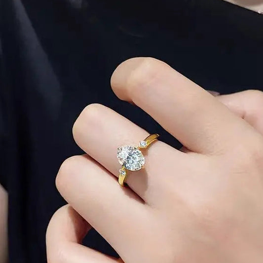 Lunara — Oval Moissanite Radiance