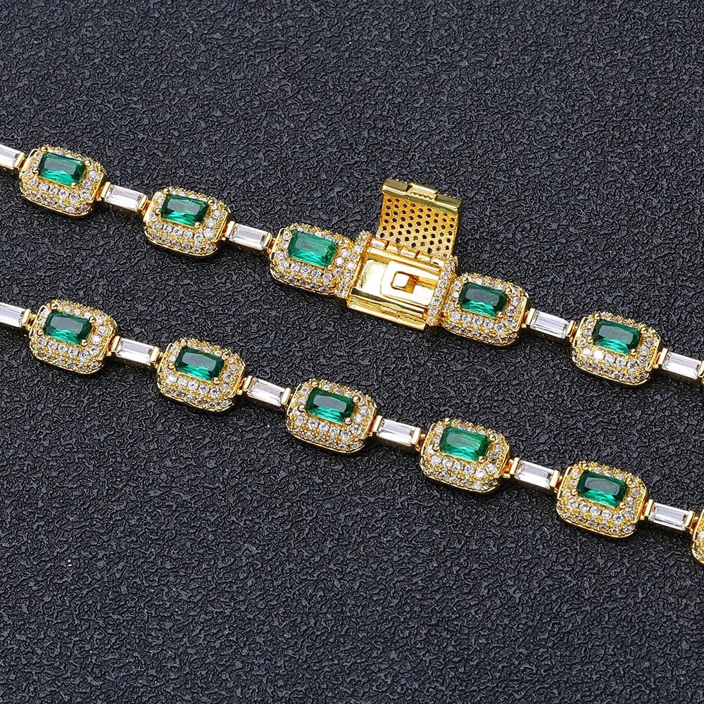 Verdura | Emerald Light in Motion