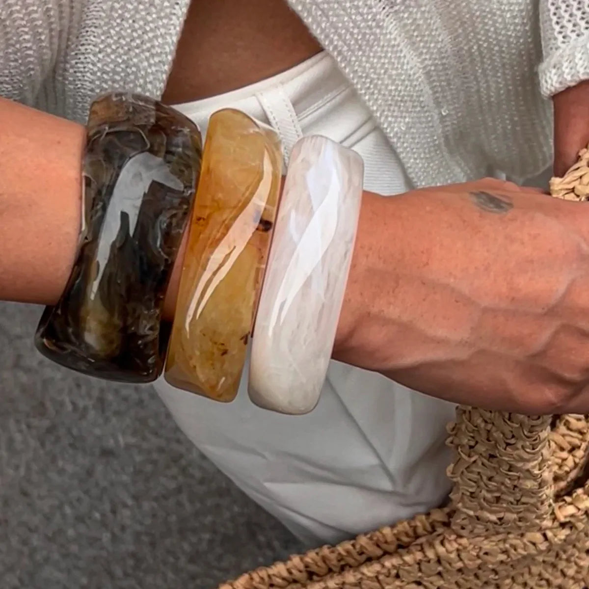 Marbélis | Resin | Retro Statement Bangle