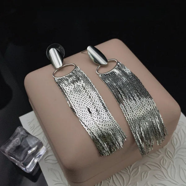 Aurévolta — Silver Cascade Glow