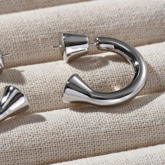 Aurivane | Sleek Curves. Timeless Confidence