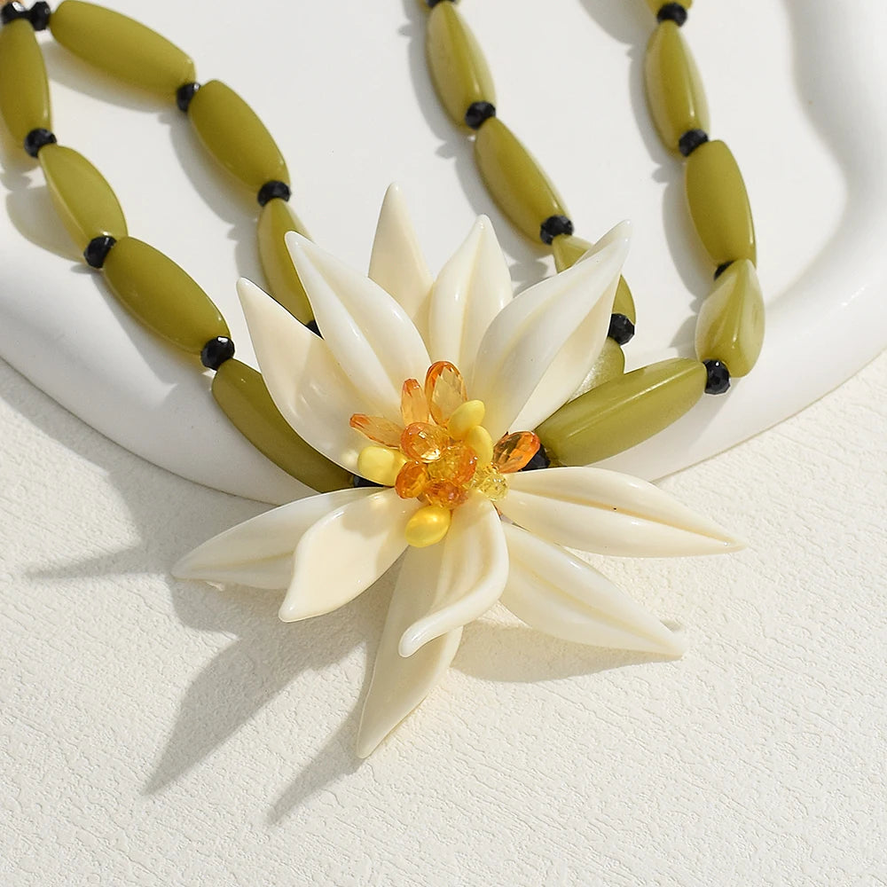 Lotéra | Bloom of Golden Radiance