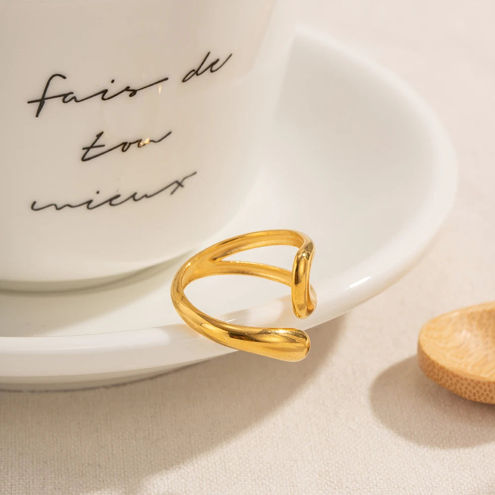 Aurevia | Sculpted Flow Rings