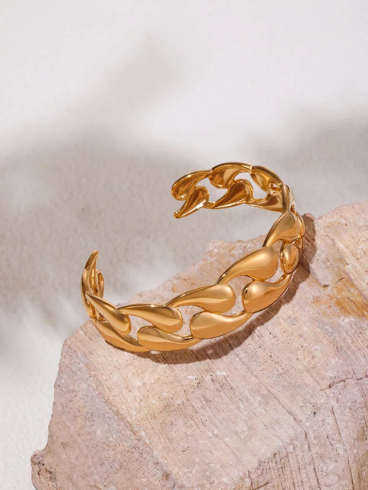 Elvara Drop | 18K Gold-Plated | Water-Inspired