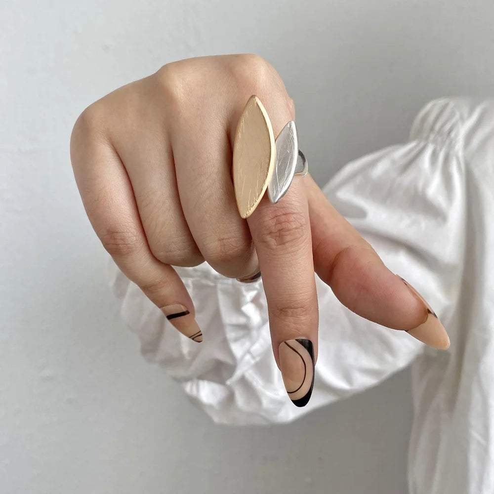 Scultura | Matte Gold | Bold Geometry