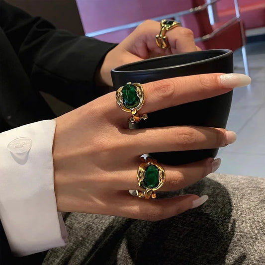 Émeraudelle | Bold Green Majesty