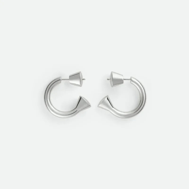 Aurivane | Sleek Curves. Timeless Confidence