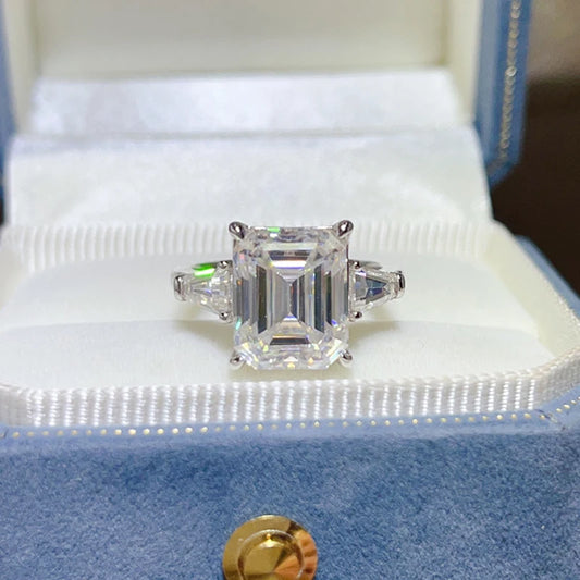 Emeraude | The Infinite Gaze