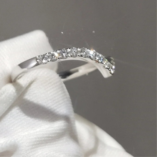 Veyra — 14K White Light Line